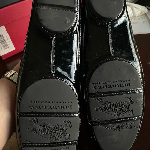 Burberry Moccasin Patent Leather - Picture 2 of 11